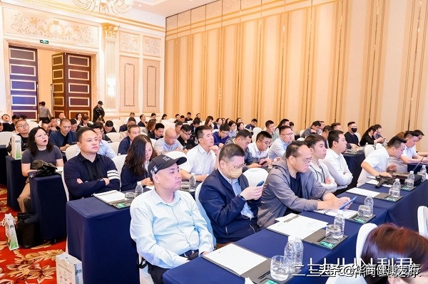 药交盛会共携手，凝心聚力创辉煌 第88届（上海）全国药交会——利君制药隆重举办重点特色产品推介会